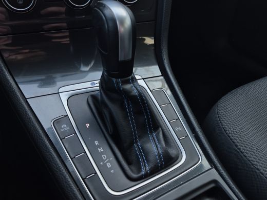 Volkswagen e-Golf E-DITION SOH 90% | Full LED | Adaptive CC | Parkeersensoren | Full map navigatie | ActivLease financial lease