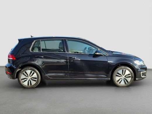 Volkswagen e-Golf E-DITION SOH 90% | Full LED | Adaptive CC | Parkeersensoren | Full map navigatie | ActivLease financial lease