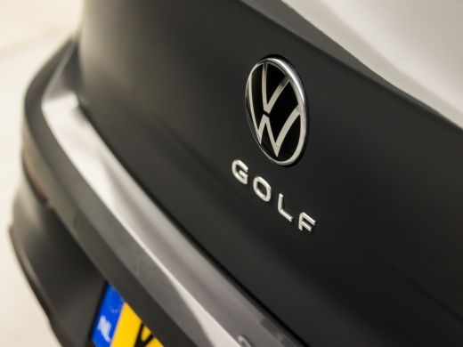 Volkswagen Golf 1.0 TSI Sport Automaat (APPLE CARPLAY, GROOT NAVI, CAMERA, STUUR/STOELVERWARMING, MEMORY SEATS, A... ActivLease financial lease