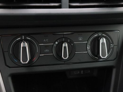 Volkswagen Polo 1.0 TSi 95 Life | Adaptive Cruise | Virtual Cockpit | CarPlay | Full LED |  15 Inch | 31.673 Km !! ActivLease financial lease