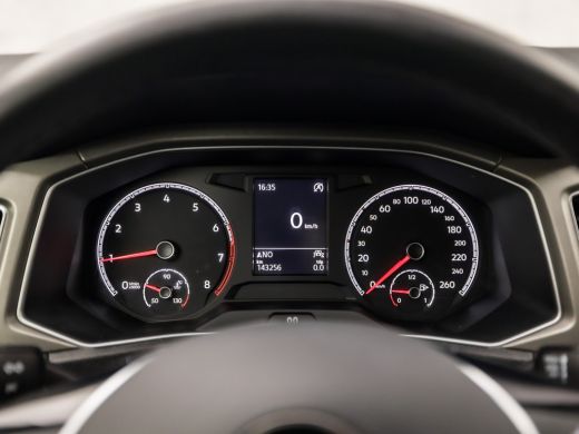 Volkswagen T-Roc 1.0 TSI Sport (APPLE CARPLAY, GROOT NAVI, CLIMATE, PARKEERSENSOREN, SPORTSTOELEN, ADAPTIVE CRUISE... ActivLease financial lease