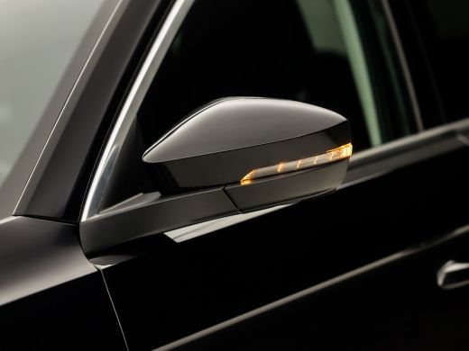 Volkswagen T-Roc 1.0 TSI Sport (APPLE CARPLAY, GROOT NAVI, CLIMATE, PARKEERSENSOREN, SPORTSTOELEN, ADAPTIVE CRUISE... ActivLease financial lease