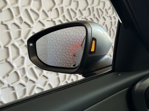 Volkswagen T-Roc 1.5 eTsi 150PK R-LINE EDITION BLACK STYLE IQ LED/GRIL/LOGO STOEL/STUUR.VERW ELEK.KLEP 2026 ✅Top A... ActivLease financial lease