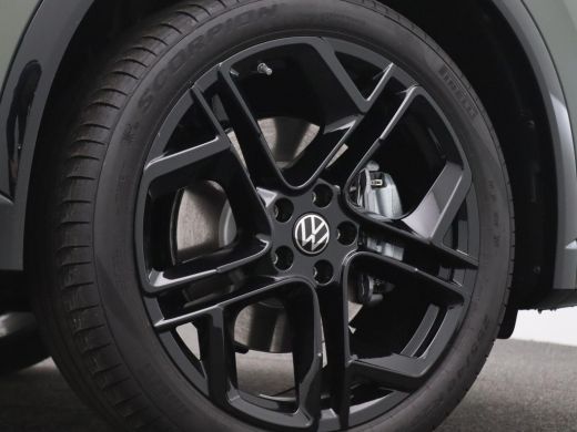 Volkswagen Tiguan 1.5 eHybrid R-Line Edition 272PK DSG Pano-Schuifdak, Black Style, Trekhaak, 20" LM Velgen, Leder,... ActivLease financial lease