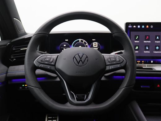 Volkswagen Tiguan 1.5 eHybrid R-Line Edition 272PK DSG Pano-Schuifdak, Black Style, Trekhaak, 20" LM Velgen, Leder,... ActivLease financial lease