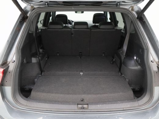 Volkswagen Tiguan Allspace 1.5 TSi 150 Pk Automaat R-Line Business+ 7 Pers | Panorama Dak | Stoel/Stuur Verwarming | Camera ... ActivLease financial lease