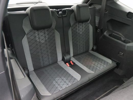 Volkswagen Tiguan Allspace 1.5 TSi 150 Pk Automaat R-Line Business+ 7 Pers | Panorama Dak | Stoel/Stuur Verwarming | Camera ... ActivLease financial lease