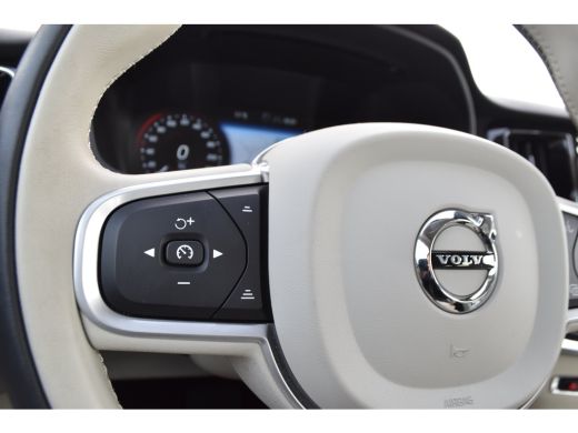 Volvo  V60 2.0 B3 Core | Uniek! | Leder | Adap. Cruise | LageKM!! ActivLease financial lease