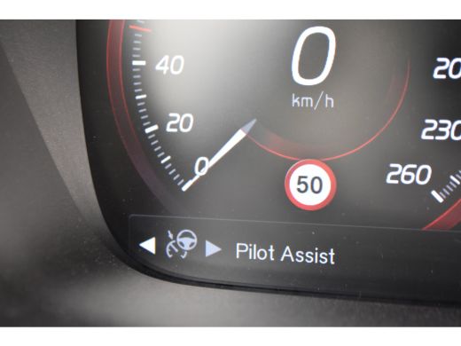 Volvo  V60 2.0 B3 Core | Uniek! | Leder | Adap. Cruise | LageKM!! ActivLease financial lease