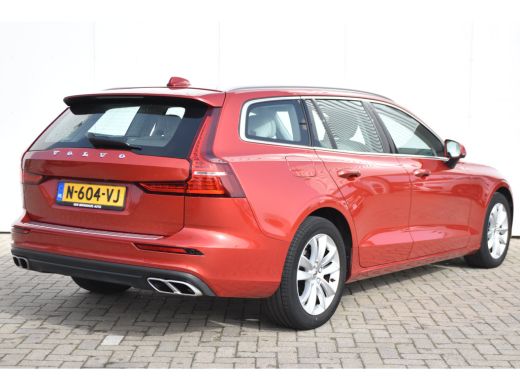 Volvo  V60 2.0 B3 Core | Uniek! | Leder | Adap. Cruise | LageKM!! ActivLease financial lease