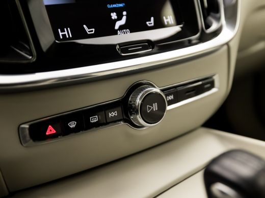 Volvo  V60 2.0 B3 Inscription Sport 177Pk Automaat (APPLE CARPLAY, LEDER, 20'' LM VELGEN, STUUR/STOELVERWARM... ActivLease financial lease