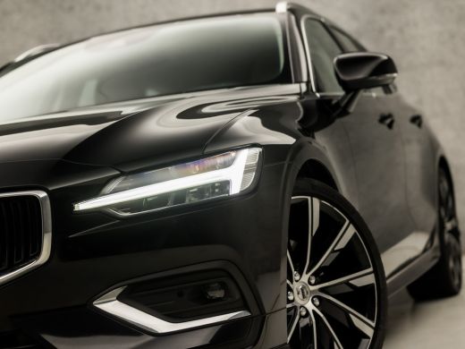 Volvo  V60 2.0 B3 Inscription Sport 177Pk Automaat (APPLE CARPLAY, LEDER, 20'' LM VELGEN, STUUR/STOELVERWARM... ActivLease financial lease
