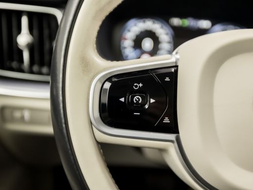 Volvo  V60 2.0 B3 Inscription Sport 177Pk Automaat (APPLE CARPLAY, LEDER, 20'' LM VELGEN, STUUR/STOELVERWARM... ActivLease financial lease