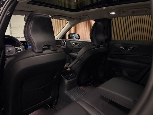 Volvo  V60 T6 AWD Recharge Plus Dark | Schuifdak | Trekhaak | Adaptieve Cruise Control | Stoelverwarming voo... ActivLease financial lease