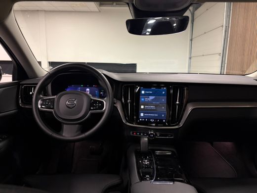 Volvo  V60 T6 AWD Recharge Plus Dark | Schuifdak | Trekhaak | Adaptieve Cruise Control | Stoelverwarming voo... ActivLease financial lease