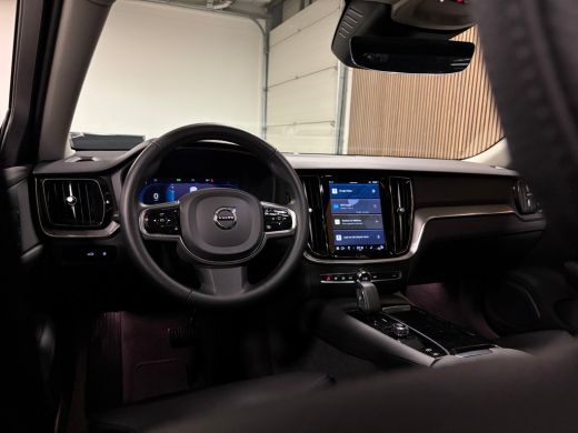 Volvo  V60 T6 AWD Recharge Plus Dark | Schuifdak | Trekhaak | Adaptieve Cruise Control | Stoelverwarming voo... ActivLease financial lease