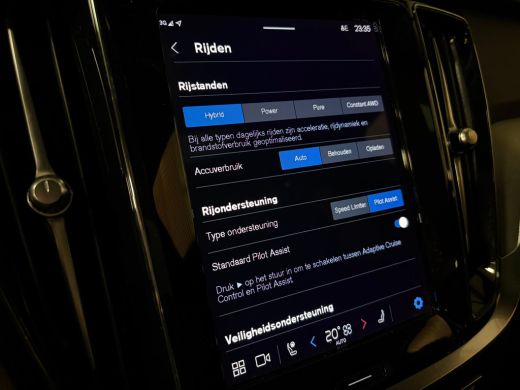 Volvo  V60 T6 AWD Recharge Plus Dark | Schuifdak | Trekhaak | Adaptieve Cruise Control | Stoelverwarming voo... ActivLease financial lease