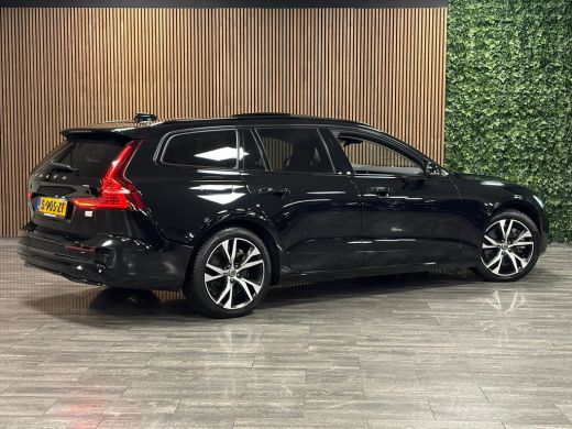 Volvo  V60 T6 AWD Recharge Plus Dark | Schuifdak | Trekhaak | Adaptieve Cruise Control | Stoelverwarming voo... ActivLease financial lease