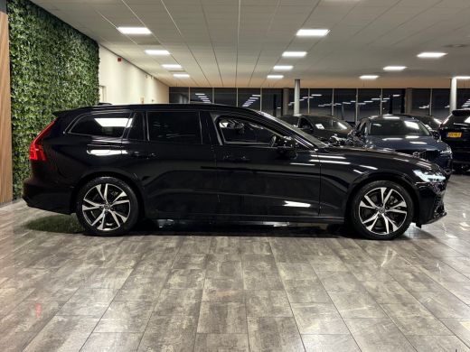 Volvo  V60 T6 AWD Recharge Plus Dark | Schuifdak | Trekhaak | Adaptieve Cruise Control | Stoelverwarming voo... ActivLease financial lease