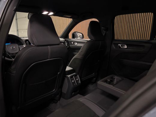 Volvo  XC40 Recharge 70 kWh | All Season Banden | 95% SoH | Stoel en Stuurwielverwarming | Parkeercamera | Le... ActivLease financial lease