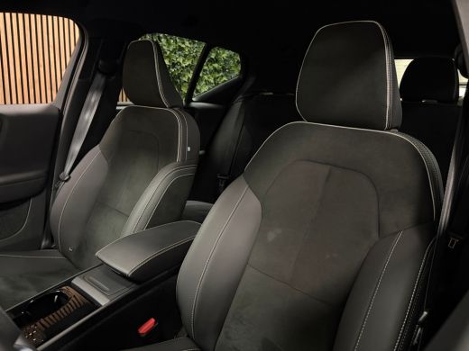 Volvo  XC40 Recharge 70 kWh | All Season Banden | 95% SoH | Stoel en Stuurwielverwarming | Parkeercamera | Le... ActivLease financial lease