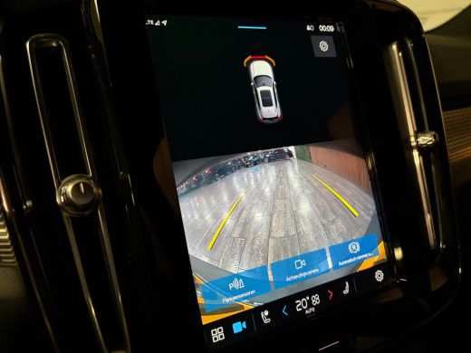 Volvo  XC40 Recharge 70 kWh | All Season Banden | 95% SoH | Stoel en Stuurwielverwarming | Parkeercamera | Le... ActivLease financial lease