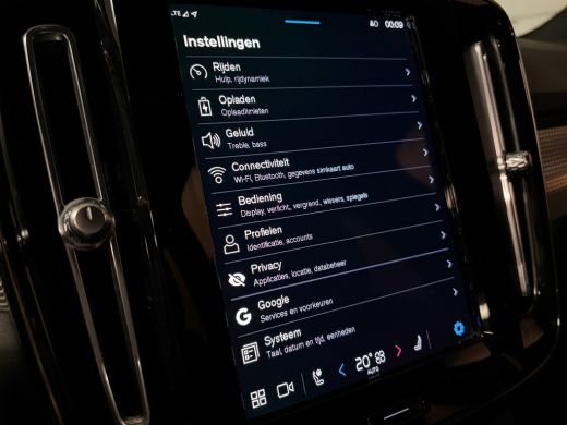 Volvo  XC40 Recharge 70 kWh | All Season Banden | 95% SoH | Stoel en Stuurwielverwarming | Parkeercamera | Le... ActivLease financial lease