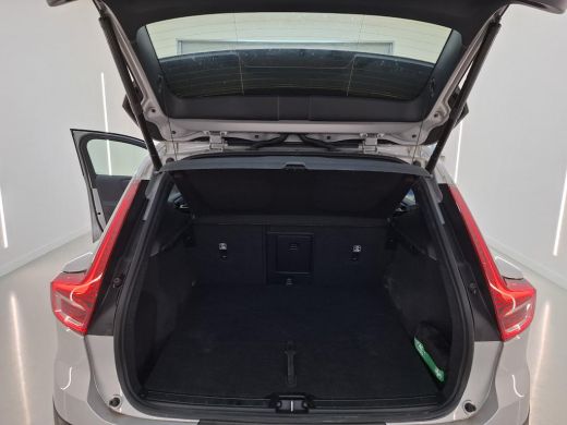 Volvo  XC40 Single Motor Extended Range Plus 82 kWh | Trekhaak | PDC V+A en Camera | Stoel + Stuurverwarming ... ActivLease financial lease