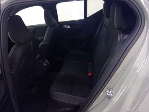 Volvo  XC40 Single Motor Extended Range Ultimate 82 kWh | Trekhaak | Panoramadak | Extra Getint Glas | PDC V+... ActivLease financial lease