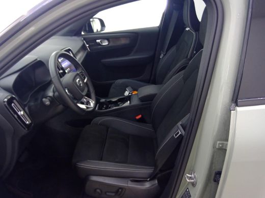 Volvo  XC40 Single Motor Extended Range Ultimate 82 kWh | Trekhaak | Panoramadak | Extra Getint Glas | PDC V+... ActivLease financial lease