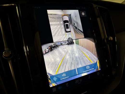 Volvo  XC60 T8 AWD Recharge Ultra Dark | Luchtvering | Trekhaak | 360 Camera | Head-Up Display | 455pk | Harm... ActivLease financial lease