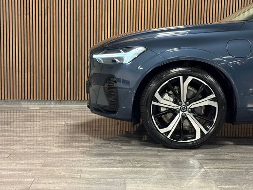 Volvo  XC60 T8 AWD Recharge Ultra Dark | Luchtvering | Trekhaak | 360 Camera | Head-Up Display | 455pk | Harm... ActivLease financial lease