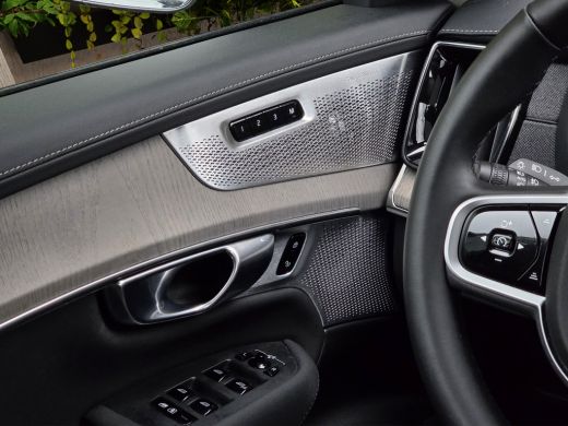 Volvo  XC90 2.0 T8 Plug-in hybrid AWD Ultra Dark | Luchtvering | Bowers&Wilkins | Trekhaak | 360 Camera | Pan... ActivLease financial lease