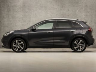 Kia Niro 1.6 GDi Hybrid Sport 142Pk Automaat (SCHUIFDAK, APPLE CARPLAY, NAVIGATIE, CAMERA, STUUR/STOELVERW...