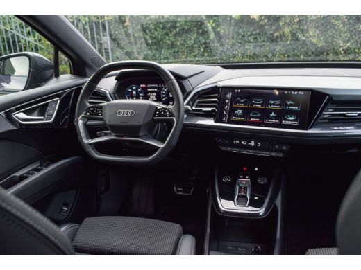 Audi Q4 e-tron 40 / 2x S-line/ Head-Up Display/ Adaptive Cruise Control/ 150kW (204PK) ActivLease financial lease