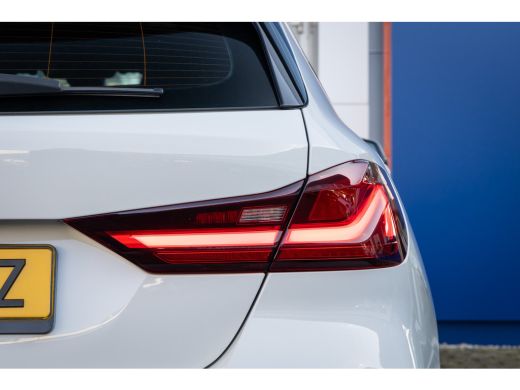 BMW 1 Serie 118i Business Edition | M pakket | Pano | Apple Carplay/Android Auto | Stoel verwarming | Clima |... ActivLease financial lease