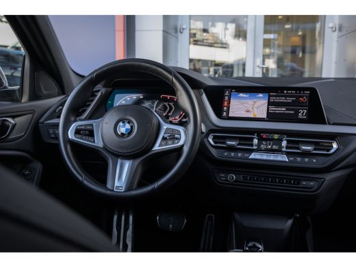 BMW 1 Serie 118i Business Edition | M pakket | Pano | Apple Carplay/Android Auto | Stoel verwarming | Clima |... ActivLease financial lease