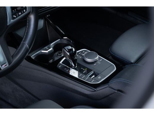 BMW 1 Serie 118i Business Edition | M pakket | Pano | Apple Carplay/Android Auto | Stoel verwarming | Clima |... ActivLease financial lease