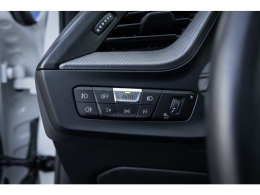 BMW 1 Serie 118i Business Edition | M pakket | Pano | Apple Carplay/Android Auto | Stoel verwarming | Clima |... ActivLease financial lease