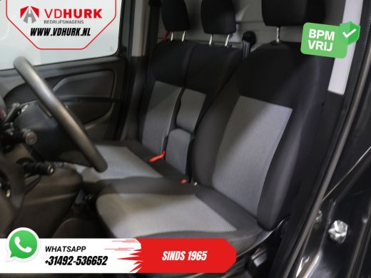 Fiat Dobl&ograve; Cargo 1.6 MJ 105 pk NL Auto/ 3Pers./ Airco/ Navi/ Cruise/ DAB/ Trekhaak ActivLease financial lease