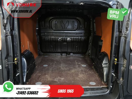 Fiat Dobl&ograve; Cargo 1.6 MJ 105 pk NL Auto/ 3Pers./ Airco/ Navi/ Cruise/ DAB/ Trekhaak ActivLease financial lease