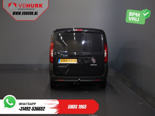 Fiat Dobl&ograve; Cargo 1.6 MJ 105 pk NL Auto/ 3Pers./ Airco/ Navi/ Cruise/ DAB/ Trekhaak ActivLease financial lease