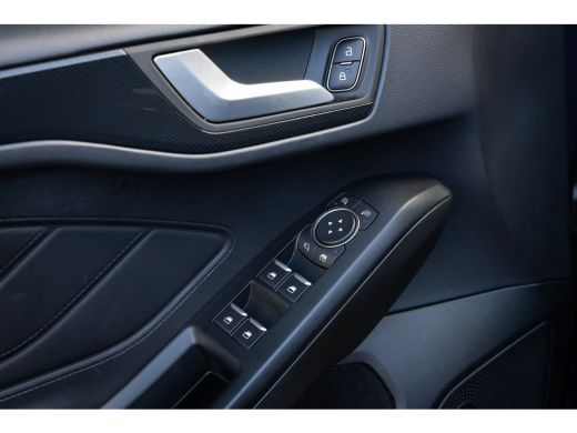 Ford Focus 1.0 EcoBoost Hybrid ST Line Business | Camera | Apple Carplay/Android Auto | Cruise adaptief | St... ActivLease financial lease