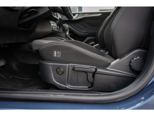 Ford Focus 1.0 EcoBoost Hybrid Titanium X | Trekhaak | Adaptief cruise control | Camera | Apple Carplay/Andr... ActivLease financial lease