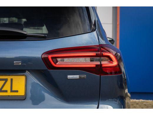 Ford Focus 1.0 EcoBoost Hybrid Titanium X | Trekhaak | Adaptief cruise control | Camera | Apple Carplay/Andr... ActivLease financial lease