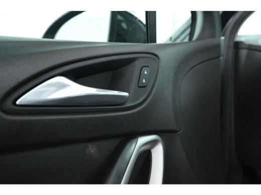 Opel Astra Sports Tourer 1.5 CDTI Launch Edition Navigatie, Lmv, Airco ActivLease financial lease