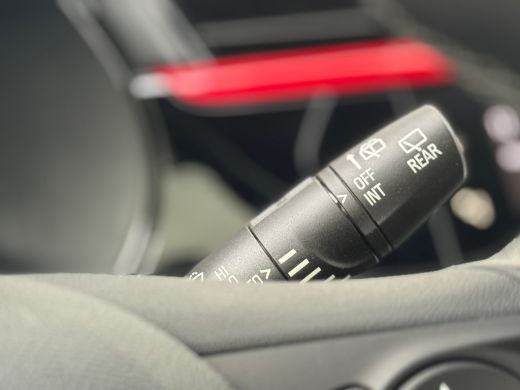 Opel Corsa 1.2 GS Line 100PK | Sport Stoelen | Airco | NAVI | Cruise | Sensor Achter | LED | 16" LMV ActivLease financial lease