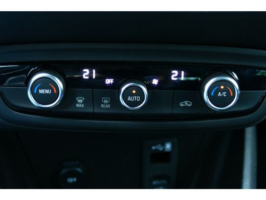 Opel Crossland 1.2 TURBO 110PK ULTIMATE Alcantara | Camera | Carplay | Parkeersensoren Rondom | Climate Control ... ActivLease financial lease