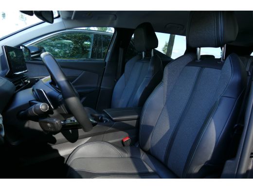 Peugeot 5008 1.2 PURETECH 130PK ALLURE PACK AUTOMAAT | 2 stoelen op derde rij | Airco (automatisch) | Apple Ca... ActivLease financial lease