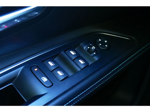 Peugeot 5008 1.2 PURETECH 130PK ALLURE PACK AUTOMAAT | 2 stoelen op derde rij | Airco (automatisch) | Apple Ca... ActivLease financial lease